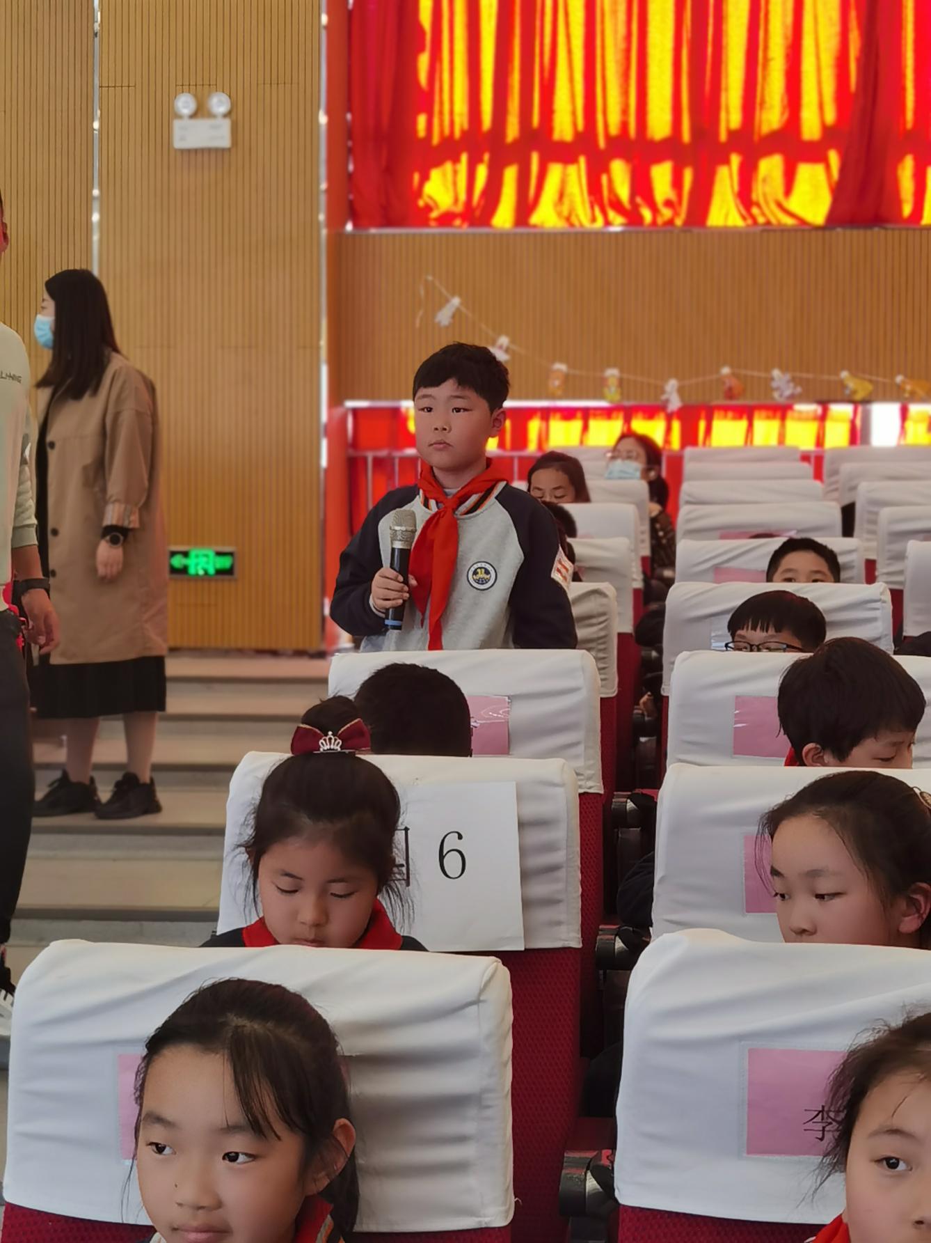 科学爱眼护眼，让“视”界更美好——金陵小学（广志路校区）护眼讲座侧记_html_m57427214.jpg