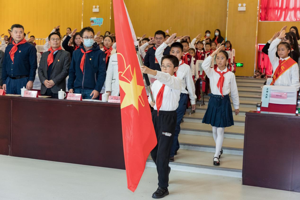 【博学广志】拥抱新时代 奋进新征程——中国少年先锋队南京市金陵小学第三次代表大会成功召开_html_m37c1f9c2.jpg