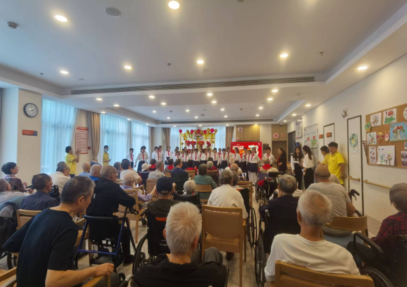 【湖畔·红领巾寻访】喜迎二十大  永远跟党走（二十九）——六（10）中队红领巾寻访身边老党员_html_m6e45bc31.png