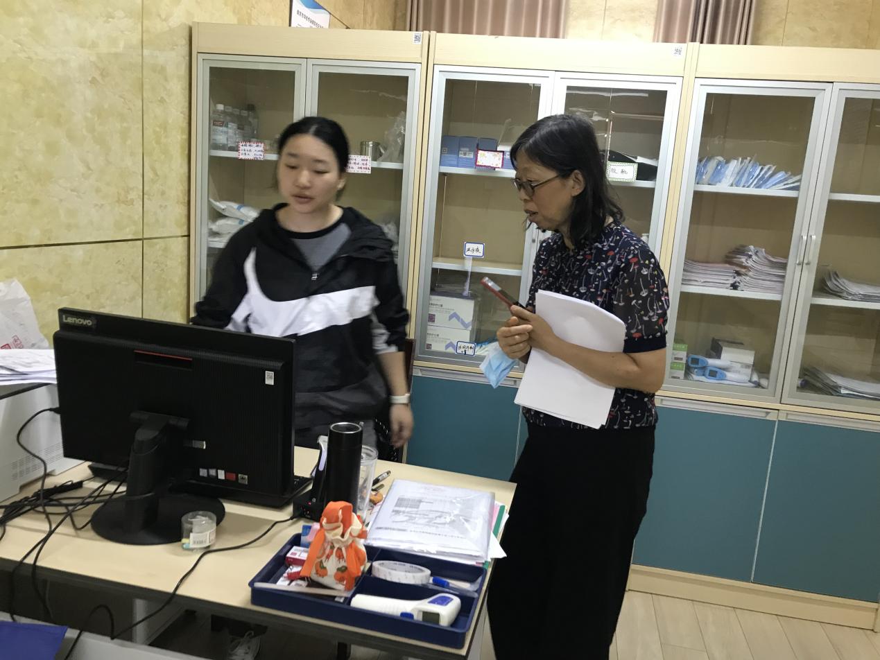 【湖畔·协同育人】开学督导促发展，关爱生命保健康——记金陵小学（仙林湖校区）9月专项督导_html_188c2707.jpg