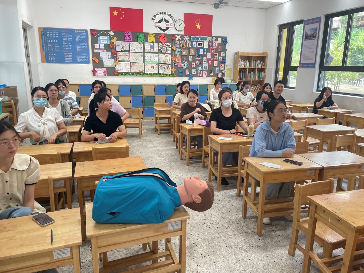 校园守护，就在身边_html_47573ebb.jpg