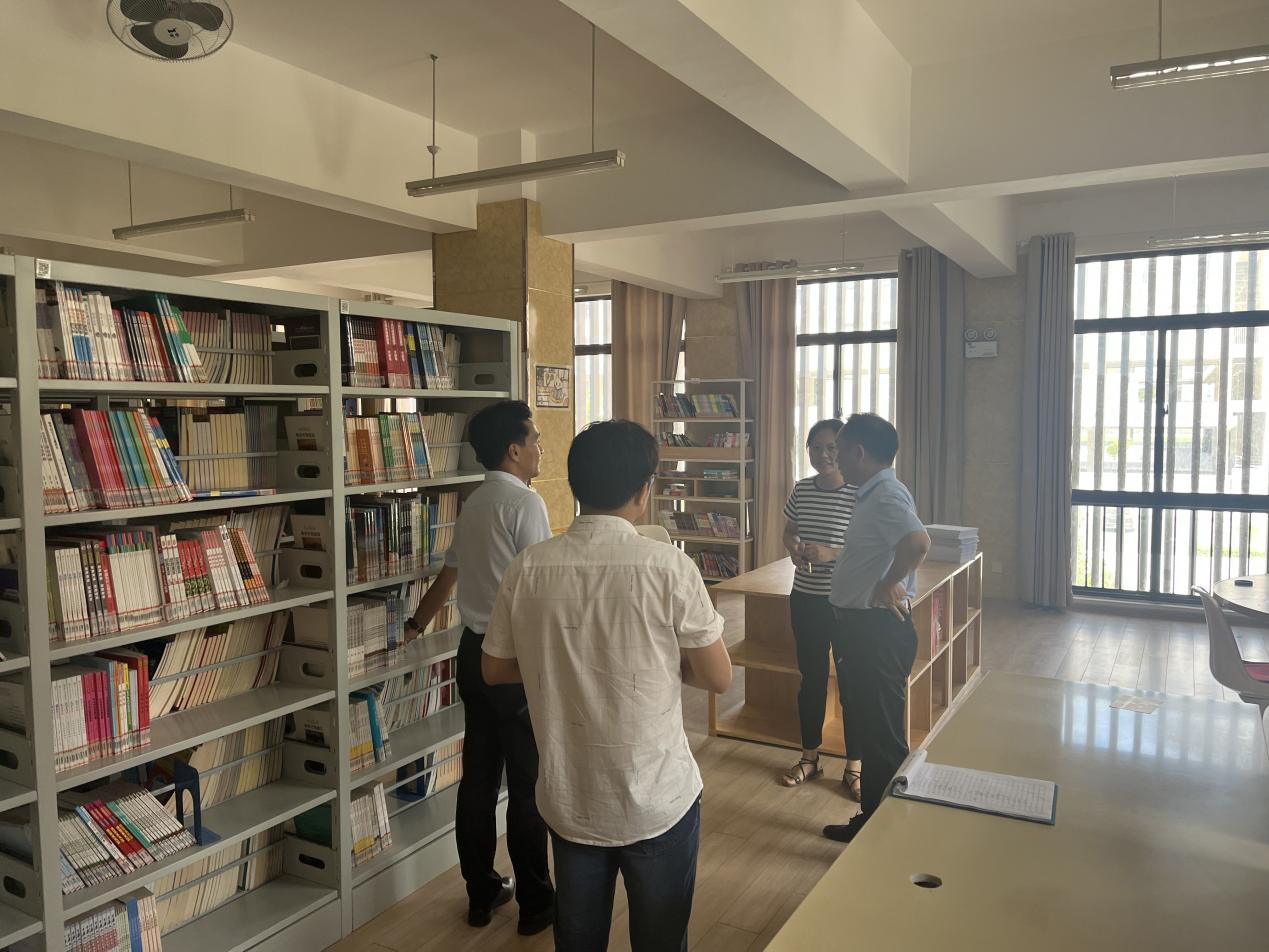 【湖畔·共佑安全】安全无小事，自查护开学——金陵小学（仙林湖校区）开展开学前安全检查_html_m3298324.jpg