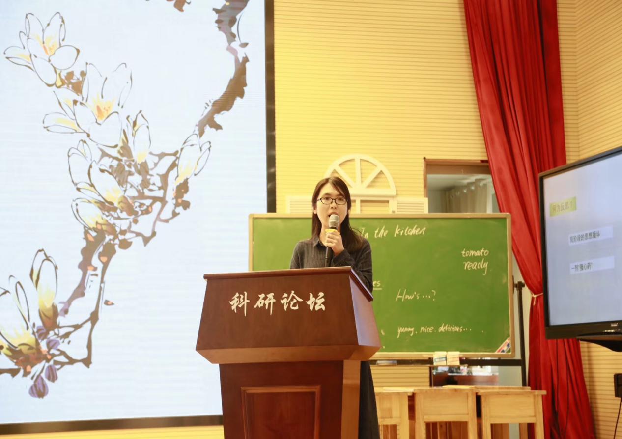 【湖畔•先锋示范】优秀党员教师：初心不泯，执教以情_html_m46e5ee96.jpg