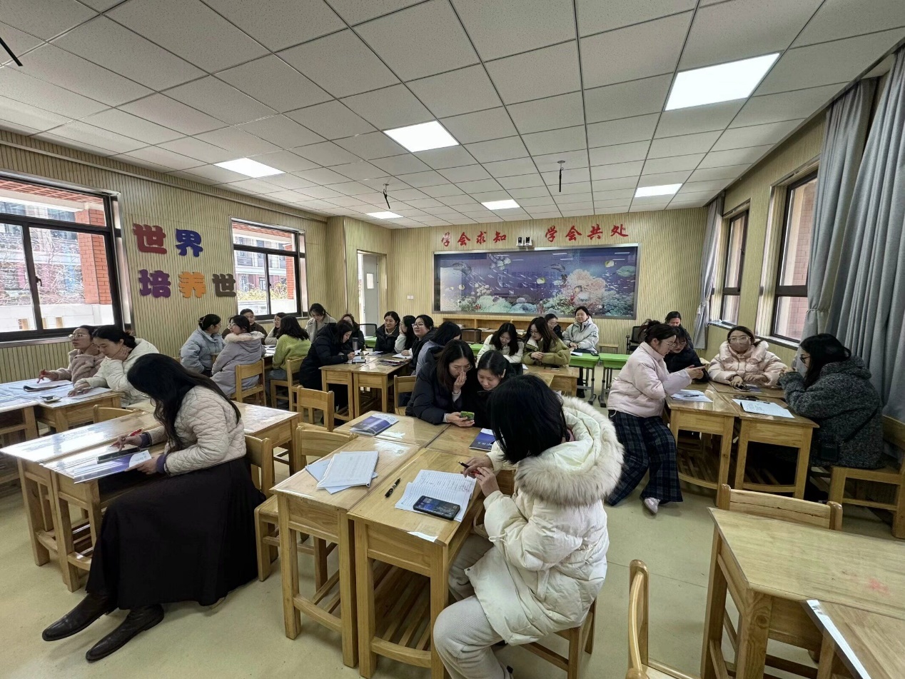 【湖畔•童化课堂】“让数感慢慢生长”——数学校本研修之课例研讨（248）_html_b53a820.jpg
