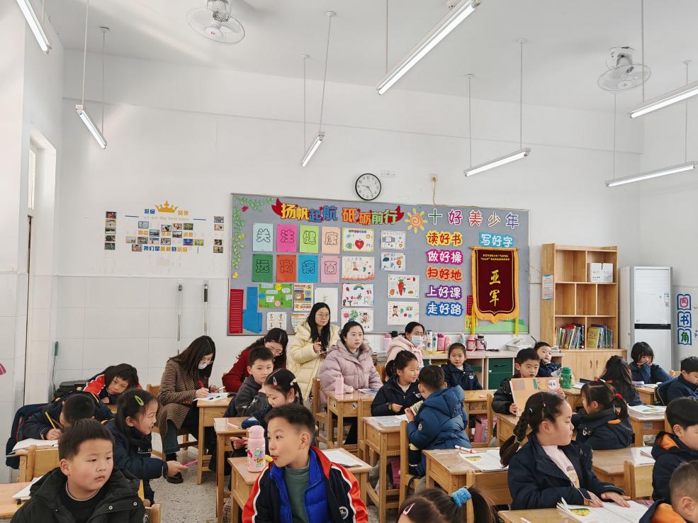 【博学广志】读好课文，做好伙伴——金陵小学广志路校区语文组校本研修活动_html_m541aca88.jpg
