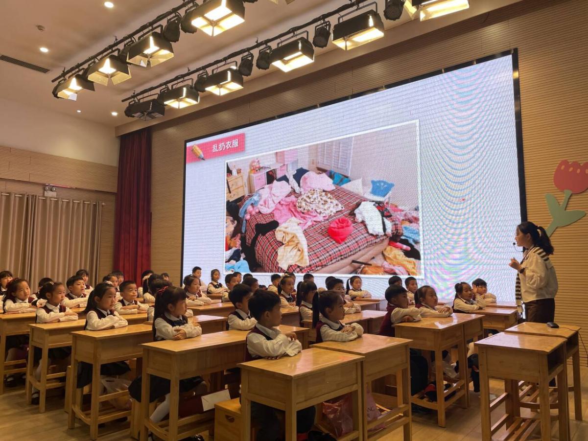 “趣”探小学，“童”享美好——金陵小学（仙林湖校区）与幼儿园幼小科学衔接交流活动（六）_html_m6a0f5a94.jpg