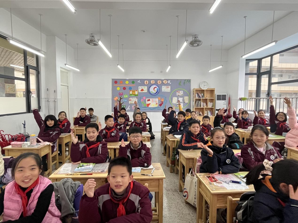 【博学广志】劳动砺心志 实践促成长——记南京市金陵小学广志路校区“劳动最光荣”主题班会活动_html_m1910817f.jpg