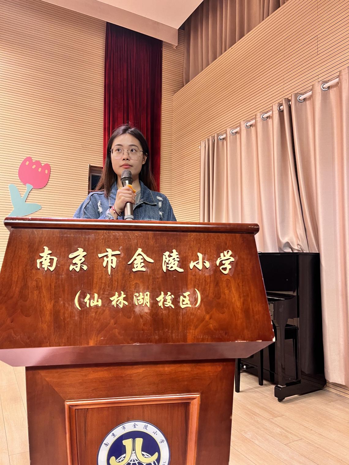 青蓝工程传薪火 师徒结对创双赢_html_5abac4f8.jpg