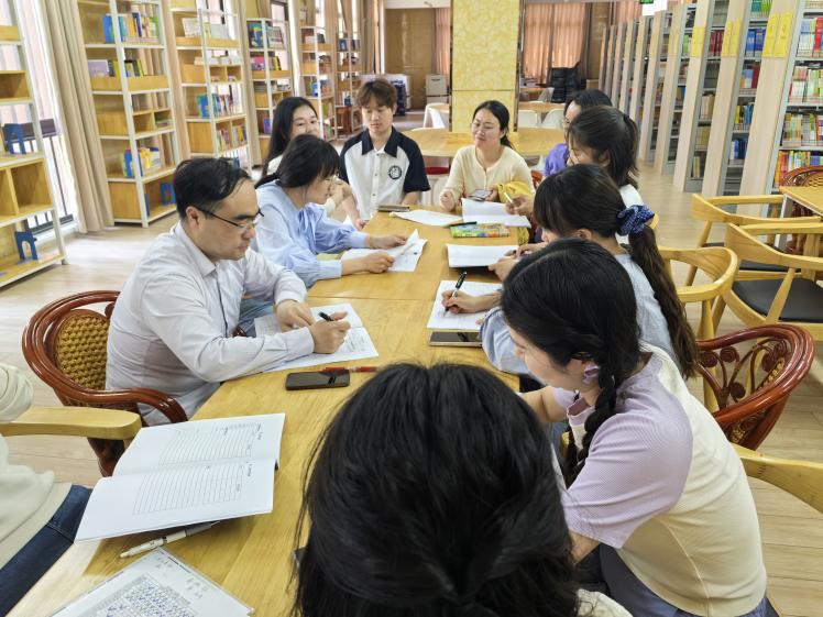【湖畔·德育研习】以爱护航毕业季 用心浇筑成长路——六年级班主任工作会议_html_7a26be80.jpg
