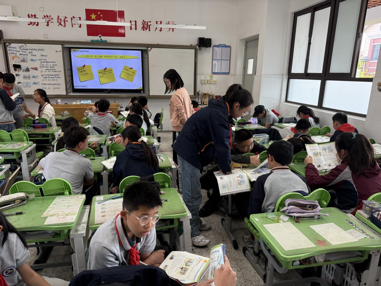 【湖畔·童化课堂】温故知新，高效融合——记六年级英语组校本教研_html_2d2126d2.jpg