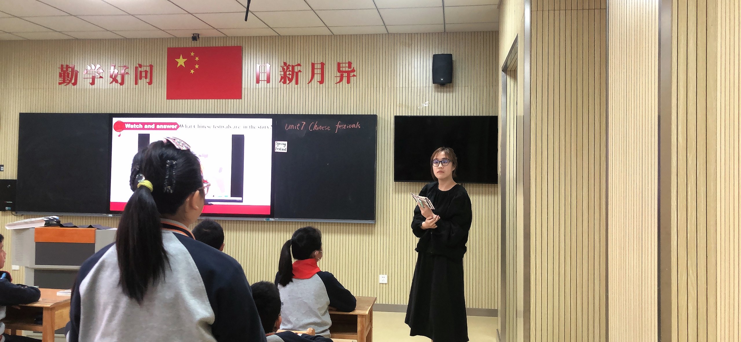 【湖畔·童化课堂】学科融合，提升素养——记英语组第三次校本教研_html_m1d1c8d04.jpg