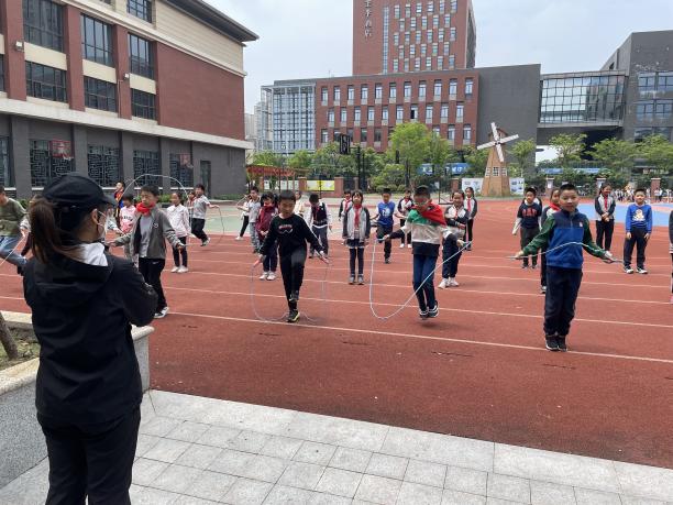 【湖畔光影】“双减”精神进课堂，行政听课促落实——金陵小学（仙林湖校区）“推门听课”活动（11）_html_73fefe7.jpg