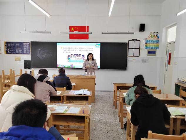 【博学广志】继往开来 砥砺前行——记金陵小学广志路校区二年级数学组教研活动_html_m174d5d6e.jpg