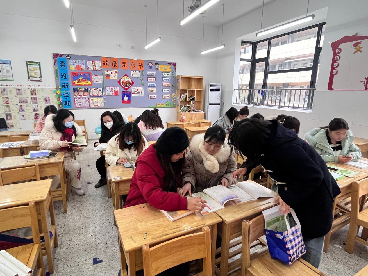 【博学广志】文化育人视域下儿童“慧语文”学习系列探索——金陵小学广志路校区语文组新学期校本教研活动_html_44418ebe.jpg