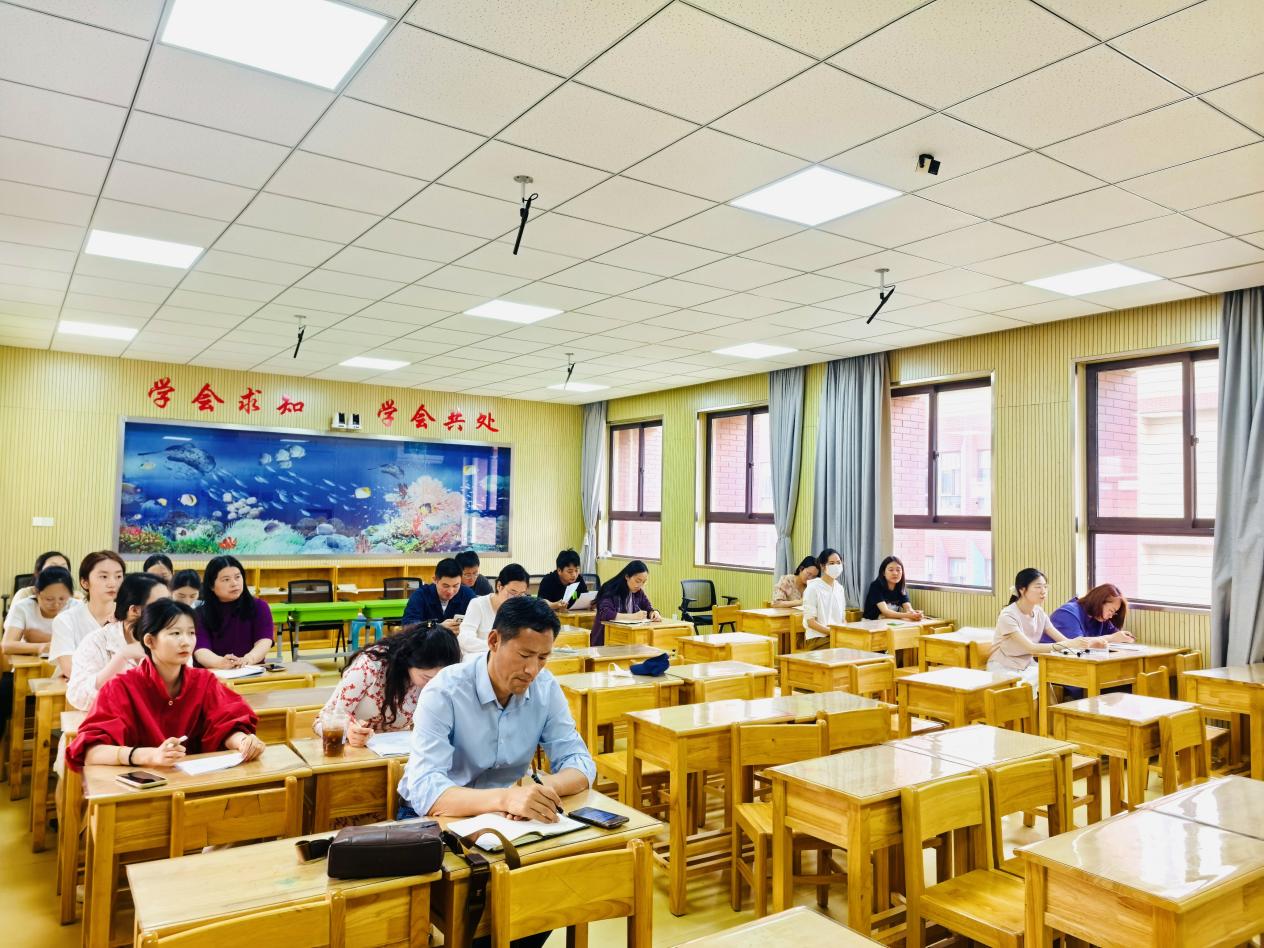 【湖畔·科研引领】阅读启思赋能，聚焦单元教学——金陵小学（仙林湖校区）2024-2025第二学期科研导师制阅读分享_html_m455ff35c.jpg