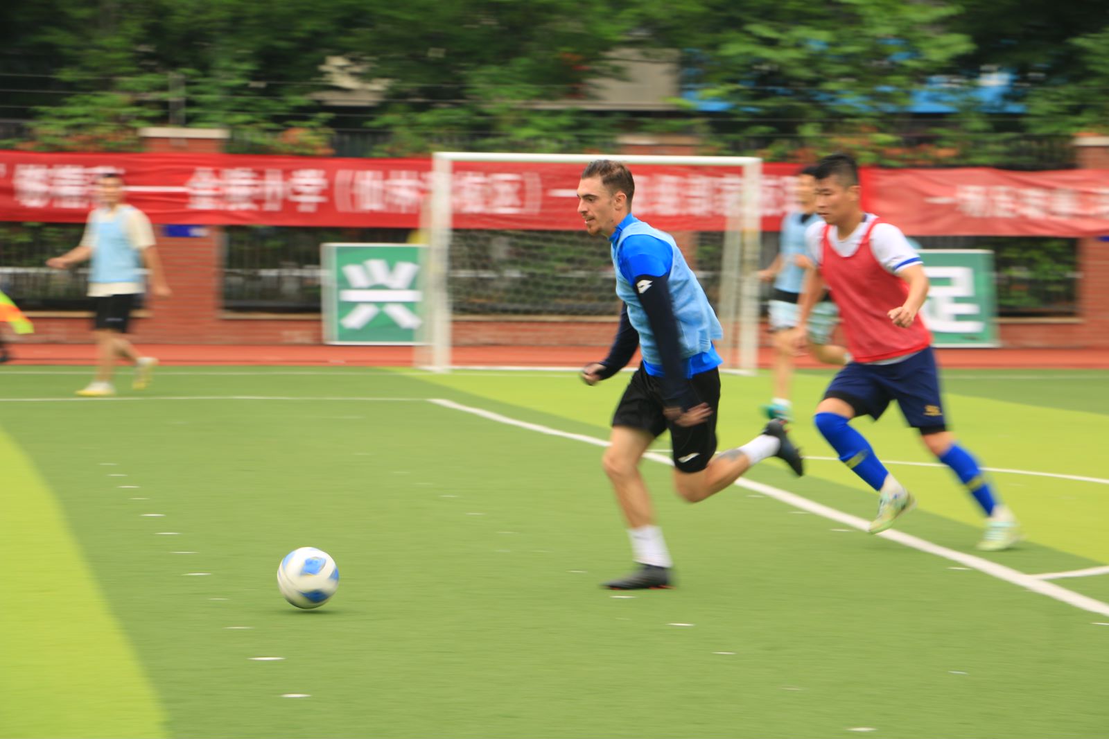 校足联赛，燃爆绿茵——南京市金陵小学（仙林湖校区）“校长杯”校园足球联赛圆满落幕_html_4c1b144c.jpg