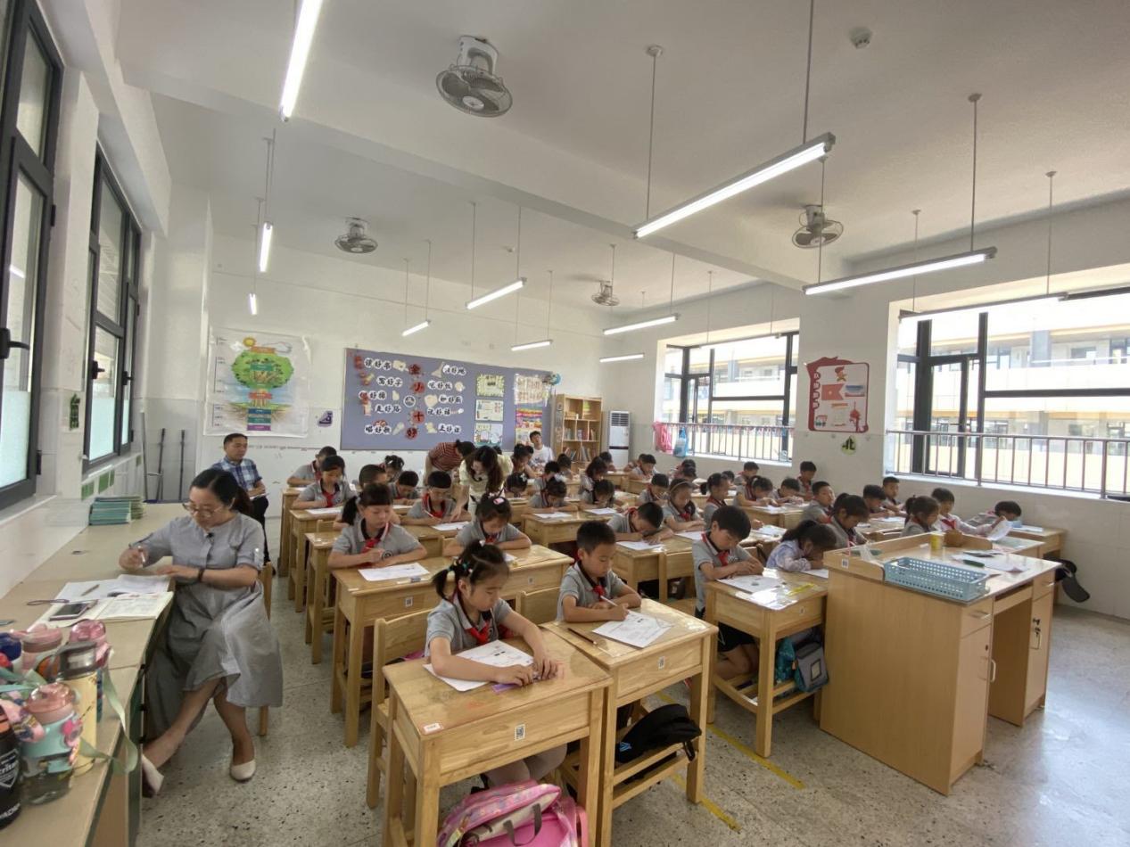 【博学广志】行思致远  笃行不怠——金陵小学（广志路校区）数学组基于儿童立场的理学单教学实践（二十一）_html_m2fe04956.jpg