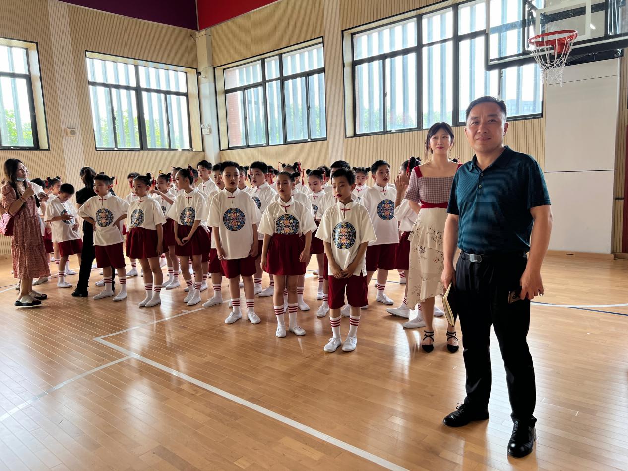 【博学广志】细微之处见风范，毫厘之优定乾坤——祝贺金小广志路校区在2022年栖霞区小学生集体舞比赛中荣获第一名(1)(1)(1)_html_71b78d47.jpg