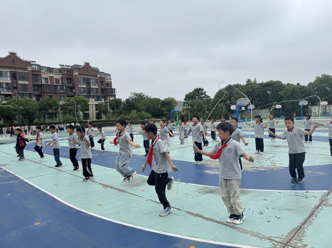 【博学广志】体育教研绽芳华，共探教学新路径——金陵小学广志路校区体育组教研活动（二）docx_html_14bfbf2b.jpg