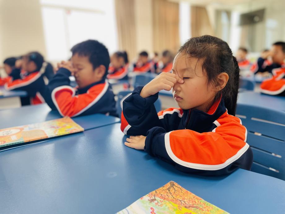 【湖畔·学生活动】习惯立身 我是金小好儿童——金陵小学（仙林湖校区）一年级行为习惯竞赛展示活动_html_588196ba.jpg