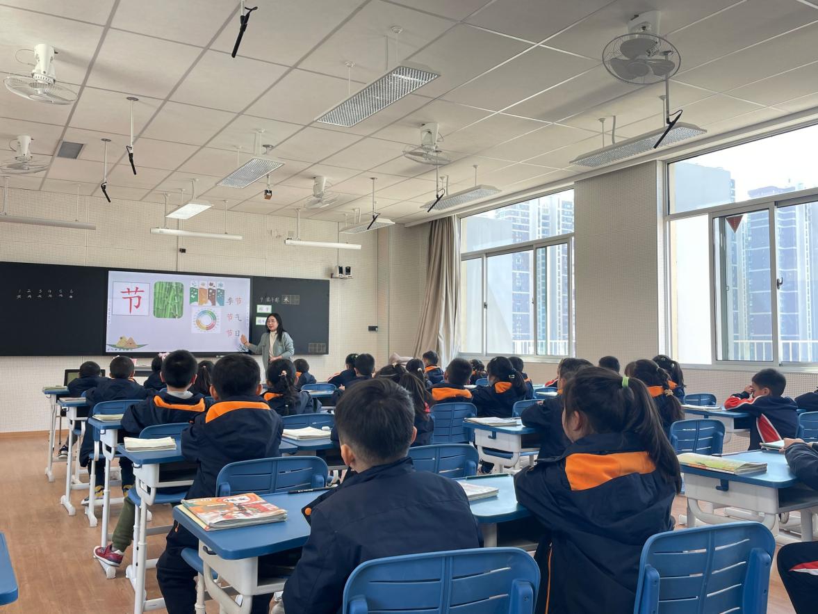 【湖畔· 童化课堂】春日意浓浓，同研共成长——记金陵小学（仙林湖校区）语文大组教研_html_79c94b3.jpg