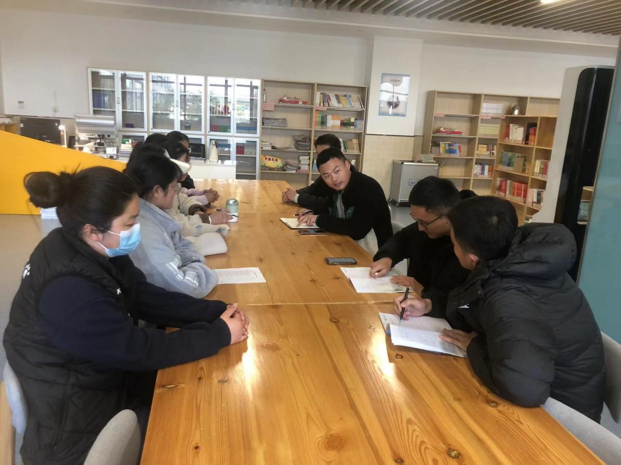 【博学广志】基于敏感期理论的运动干预方案对小学生体质健康影响的比较研究—体育组集体备课活动2_html_1e42f853.jpg