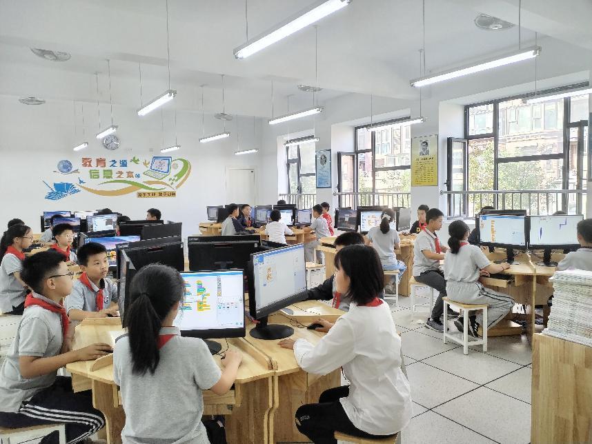 【博学广志】趣味编程，开启创意之旅——记金陵小学（广志路校区）Scratch创意编程比赛_html_3af046f0.jpg