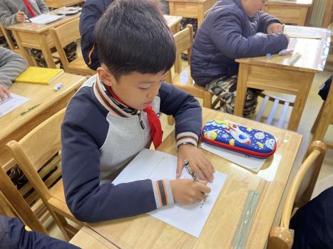 【湖畔·童化课堂】一一列举：有序思考——数学校本研修之课例研讨（185）_html_m11f4a838.jpg