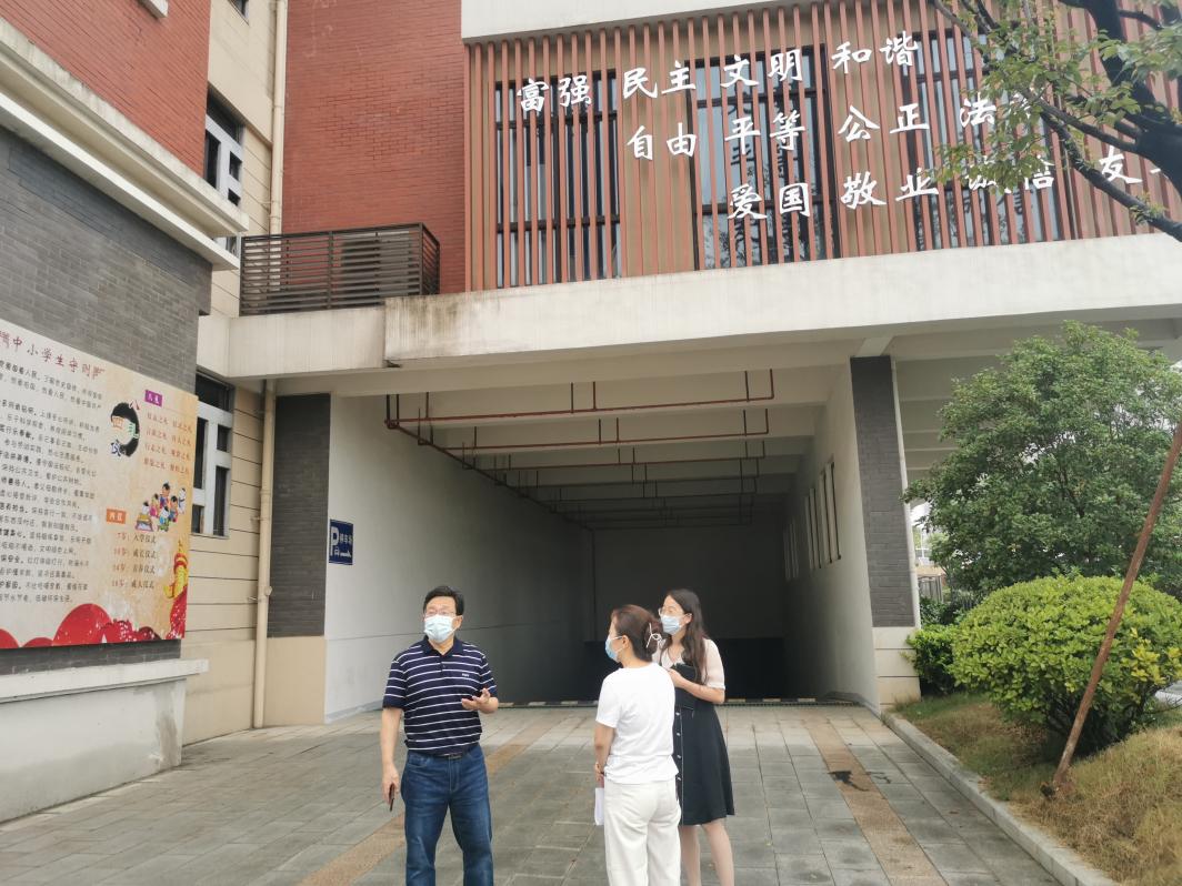 【湖畔光影】责任督学进校园，促进文明城市创建_html_m6632c734.jpg