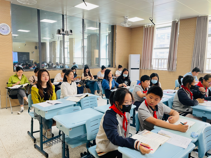【博学广志】畅览水城风情，体会动静之趣——金陵小学广志路校区语文组校本教研活动_html_46c49fd2.png