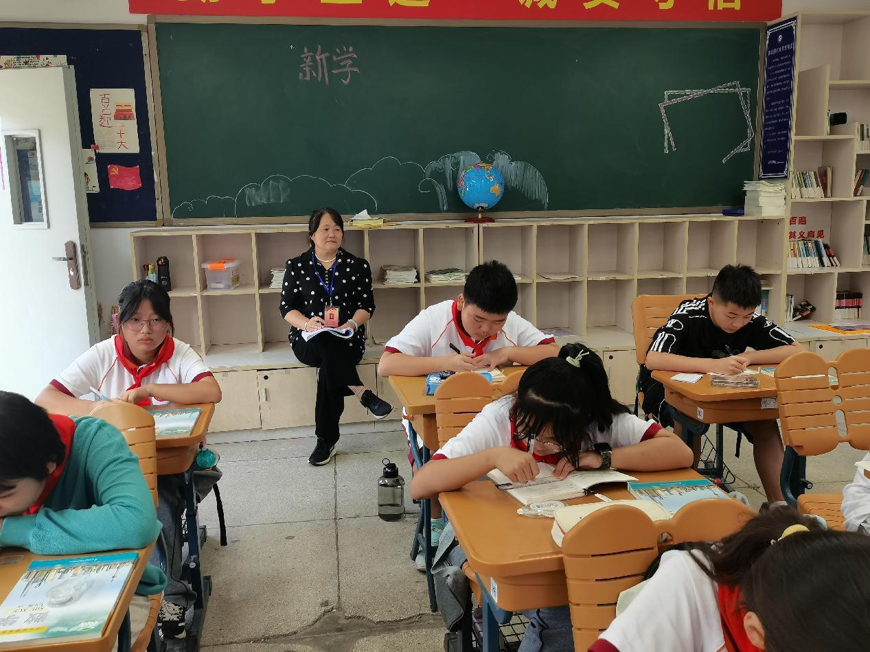 开学工作稳推进 督导检查促提升(1)_html_m5fa02b86.jpg