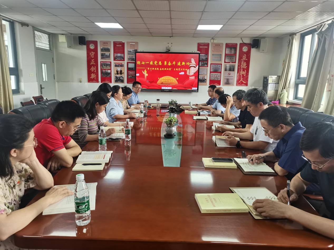 迎七一感党恩 勇奋斗建新功_html_1a48aa57.jpg