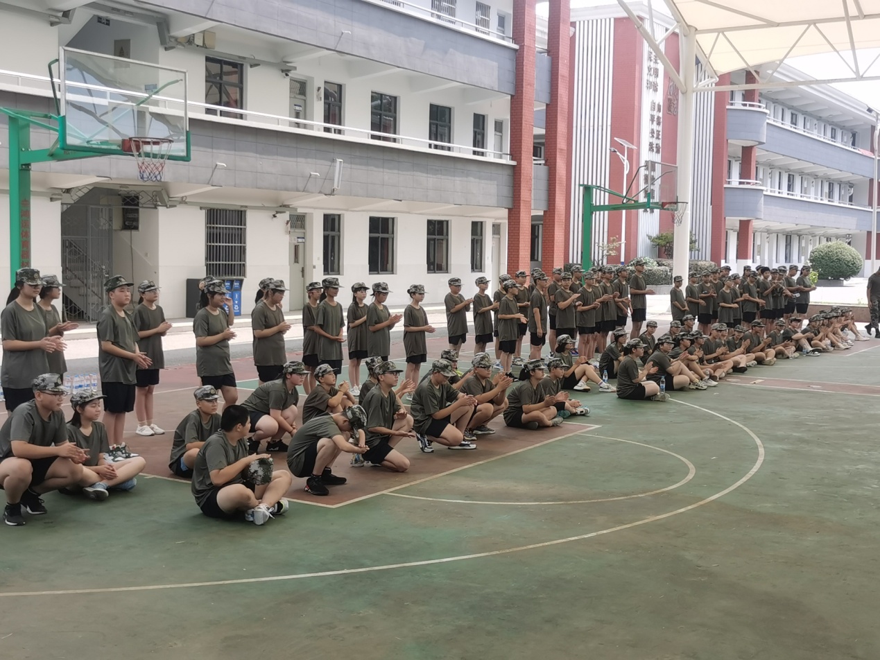 少年神采 国防未来（1）_html_m66cf486e.jpg