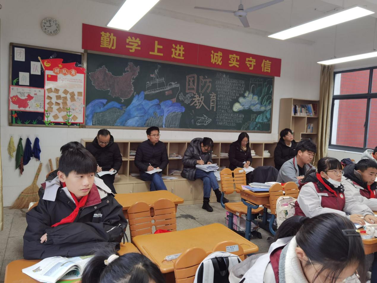 新闻报道-12月份青年教师汇报课_html_m64d36656.jpg