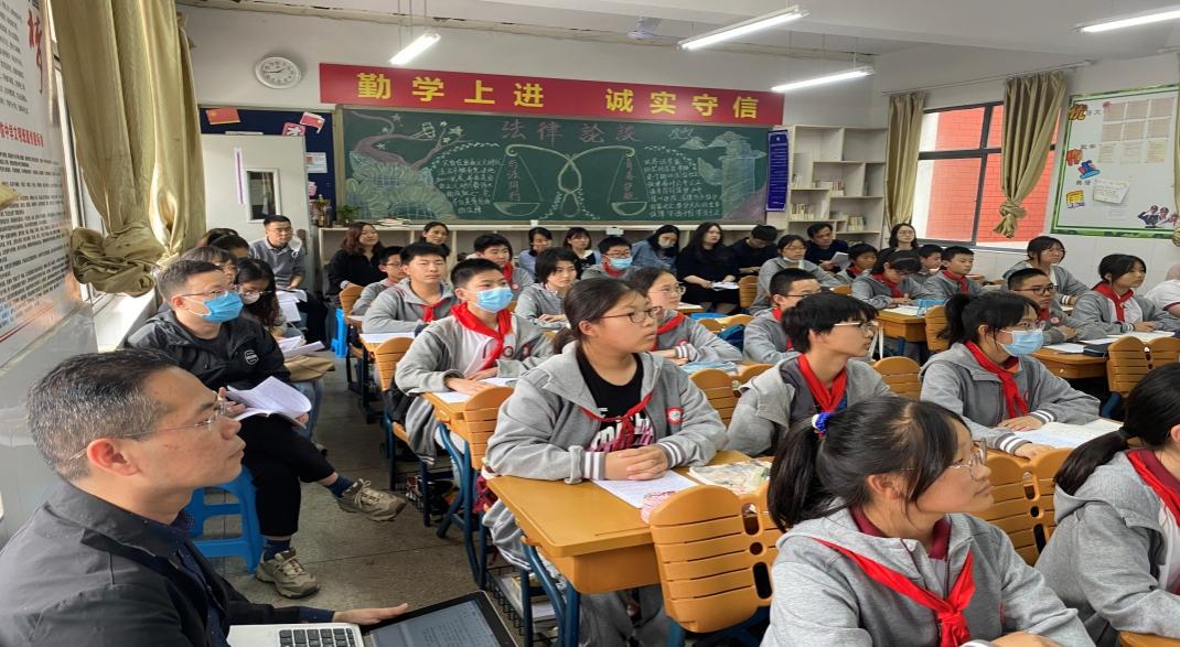 第十五周营防中学初一语文教研活动新闻稿_html_70678e3a.jpg