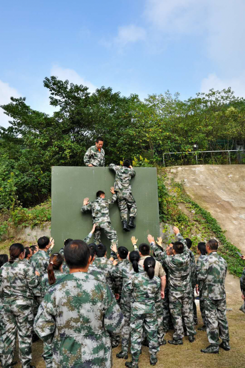 【尊荣营中】营防中学参加南京市民防应急救援志愿大队年度集训