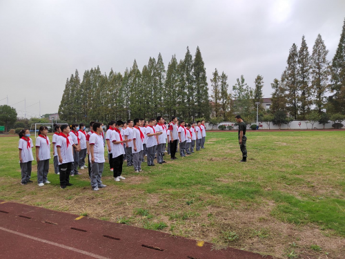 军训2_html_5a7db27d.png