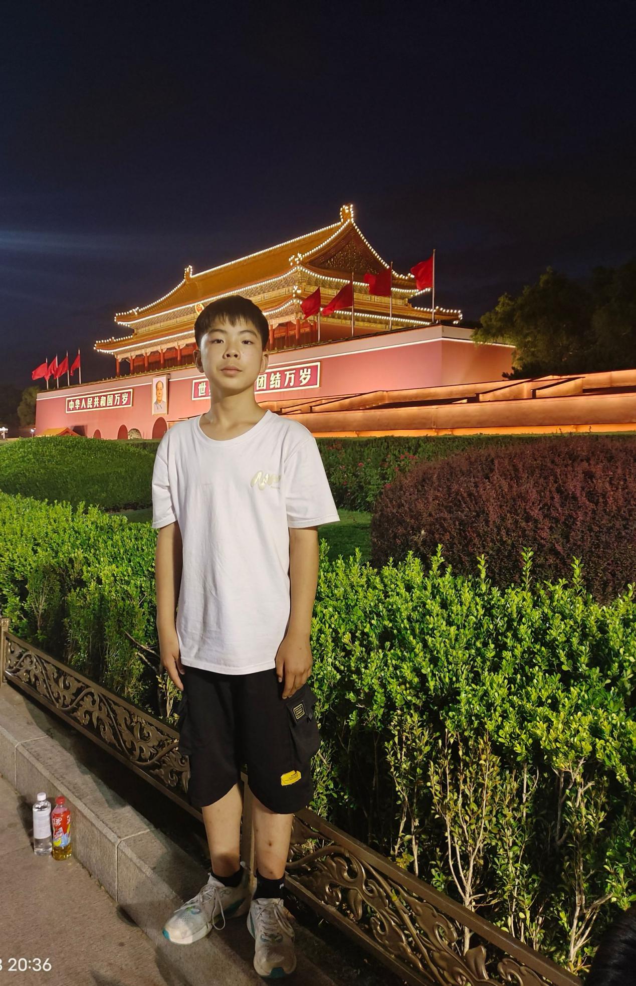 10.8 国庆节新闻_html_d83f9a5.jpg