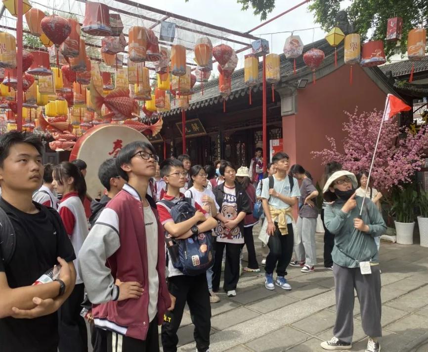 【尊荣营中】寻觅六朝烟火 传承金陵文化——南京市营防中学组织初三年级语文研学活动_html_6f4a022.jpg