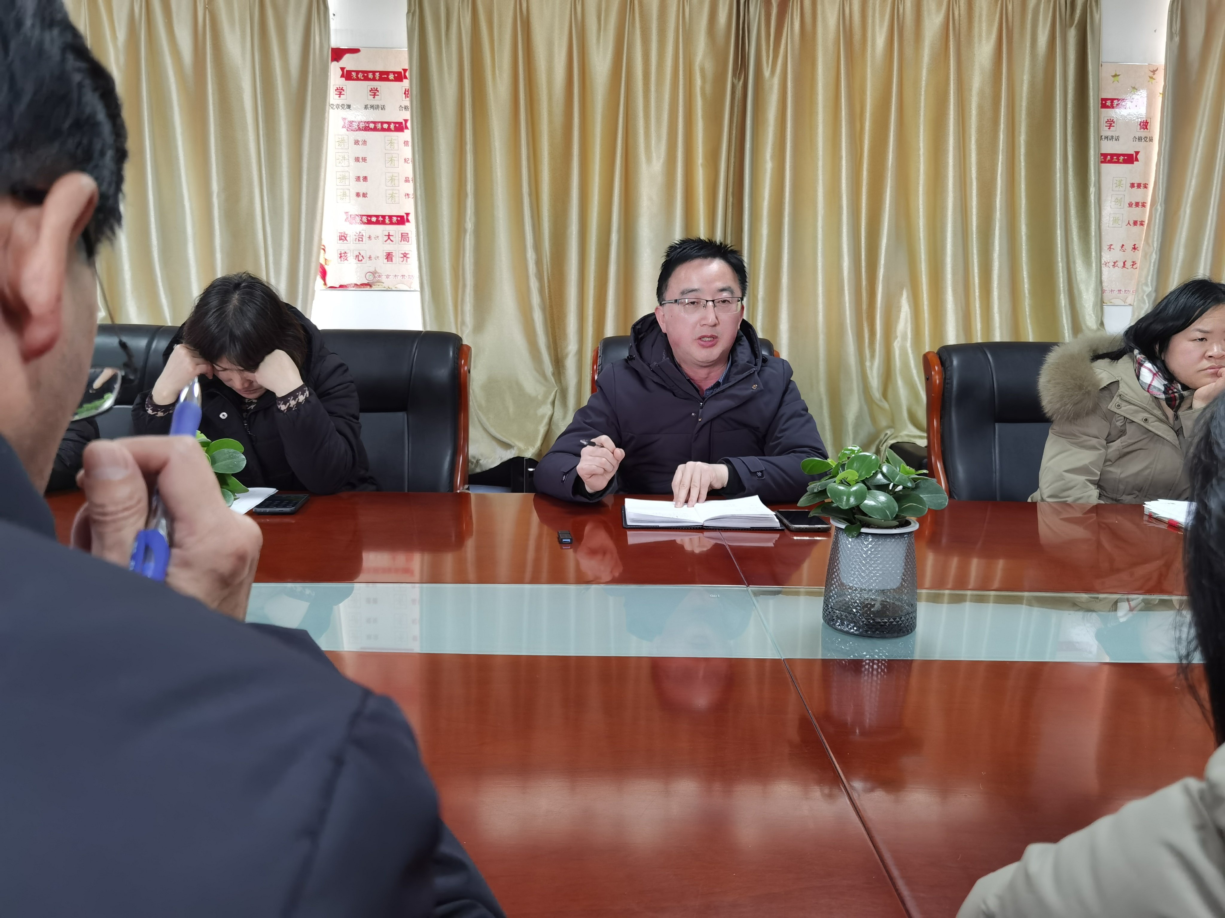 教研组长备课组长总结会新闻报道_html_23b60ac8.jpg