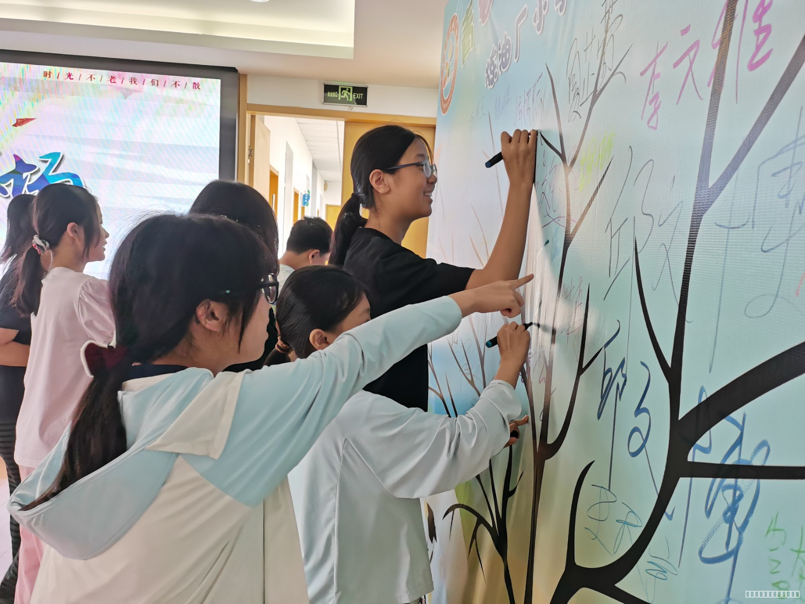【润动炼小】青春不散场 油娃梦起航 ——炼油厂小学举行2025届六年级毕业典礼