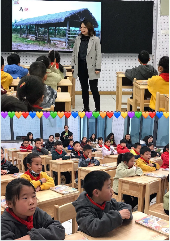 【悦群燕小】低段研修重朗读，单元统整紧关联 ——记燕小语文组第四次校本研修活动