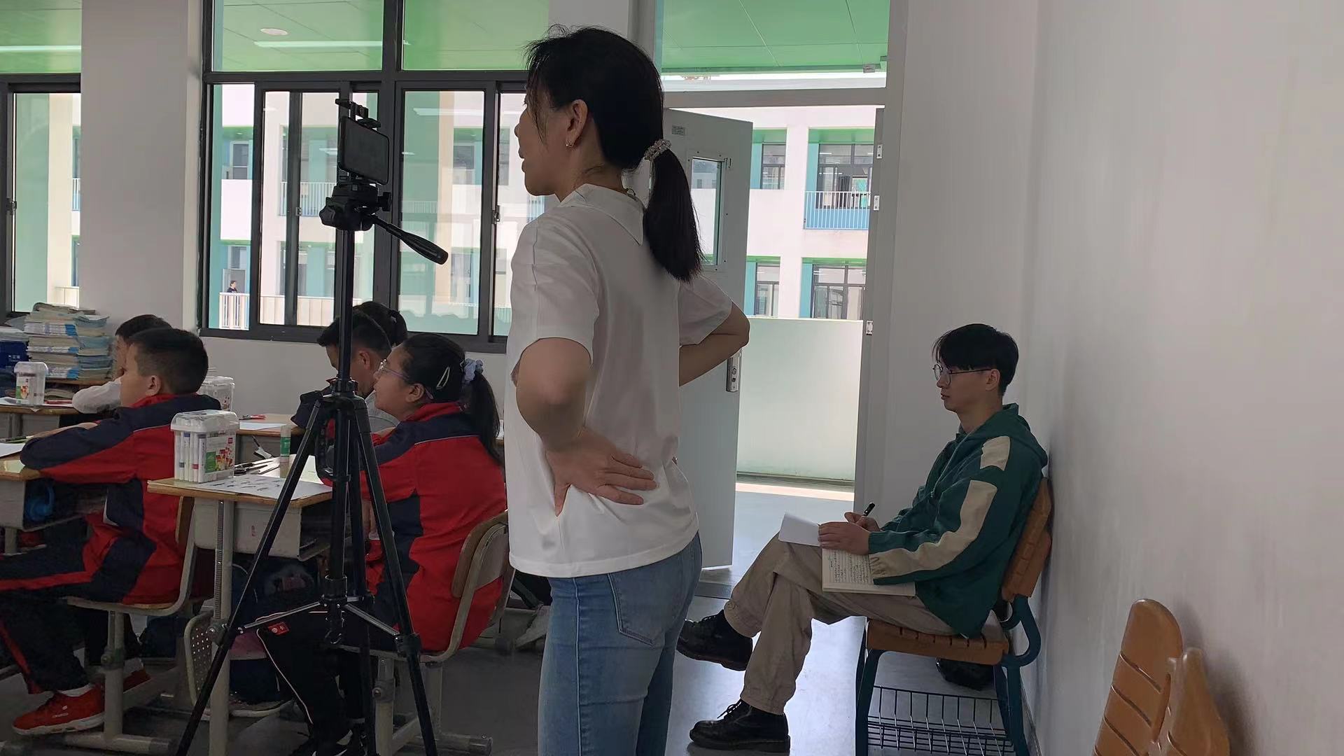 美术新闻报道2_html_479b6f08.jpg
