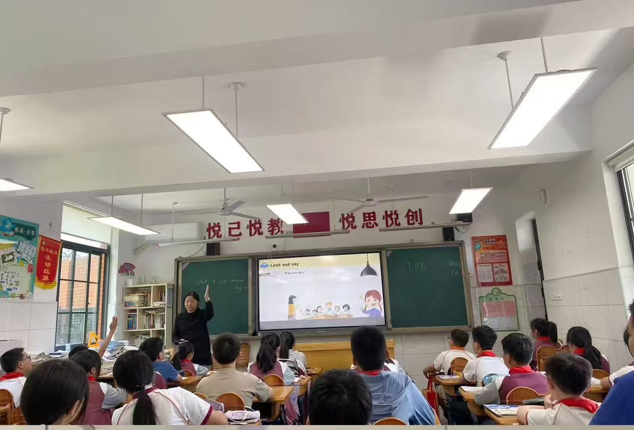 【悦群燕小 友学课堂】借“0ur dreams”扬起文化融合之帆