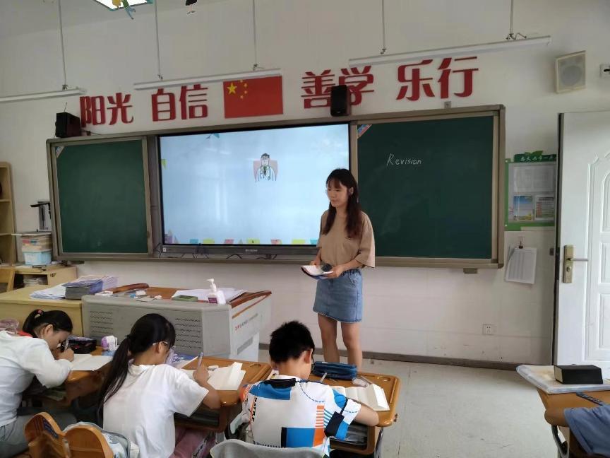 复习课报道_html_m6fe01b33.jpg