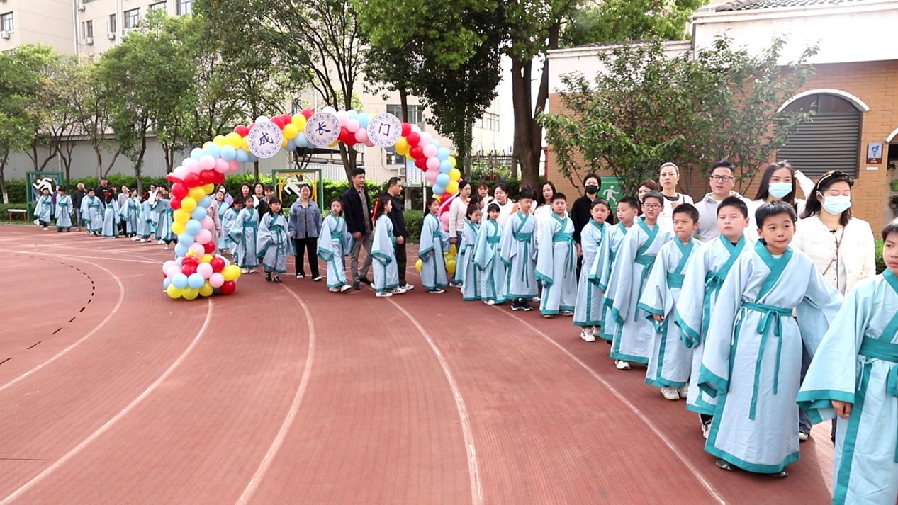 成长礼 新闻稿_html_54f2c86.jpg