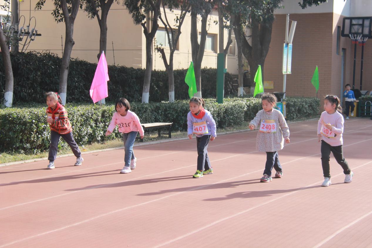 幕府山庄小学第六届冬季运动会(1)_html_m53e92494.jpg