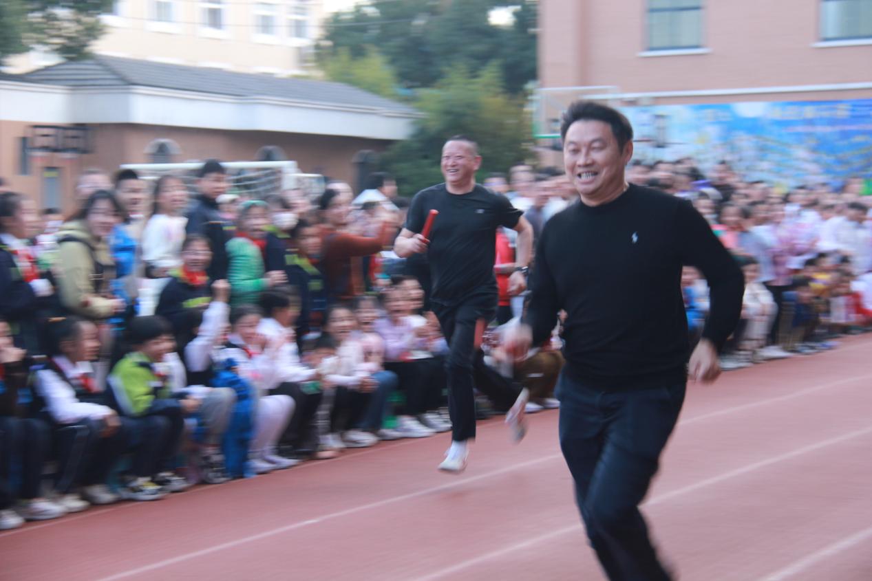 幕府山庄小学第六届冬季运动会(1)_html_4838d6ac.jpg