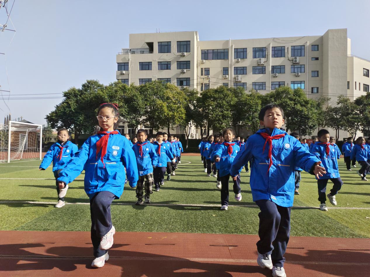 展活力风采 扬少年意气——幕府山庄小学广播体操比赛(1)_html_m3355c2cc.jpg