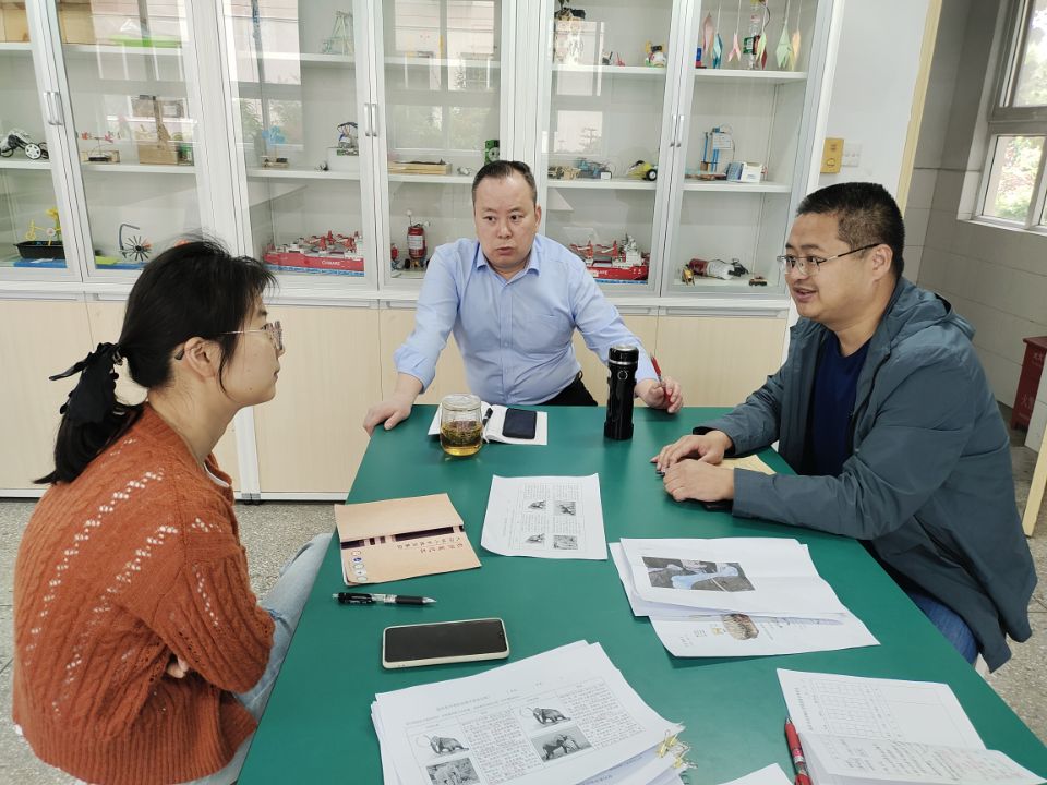 科学组.jpg